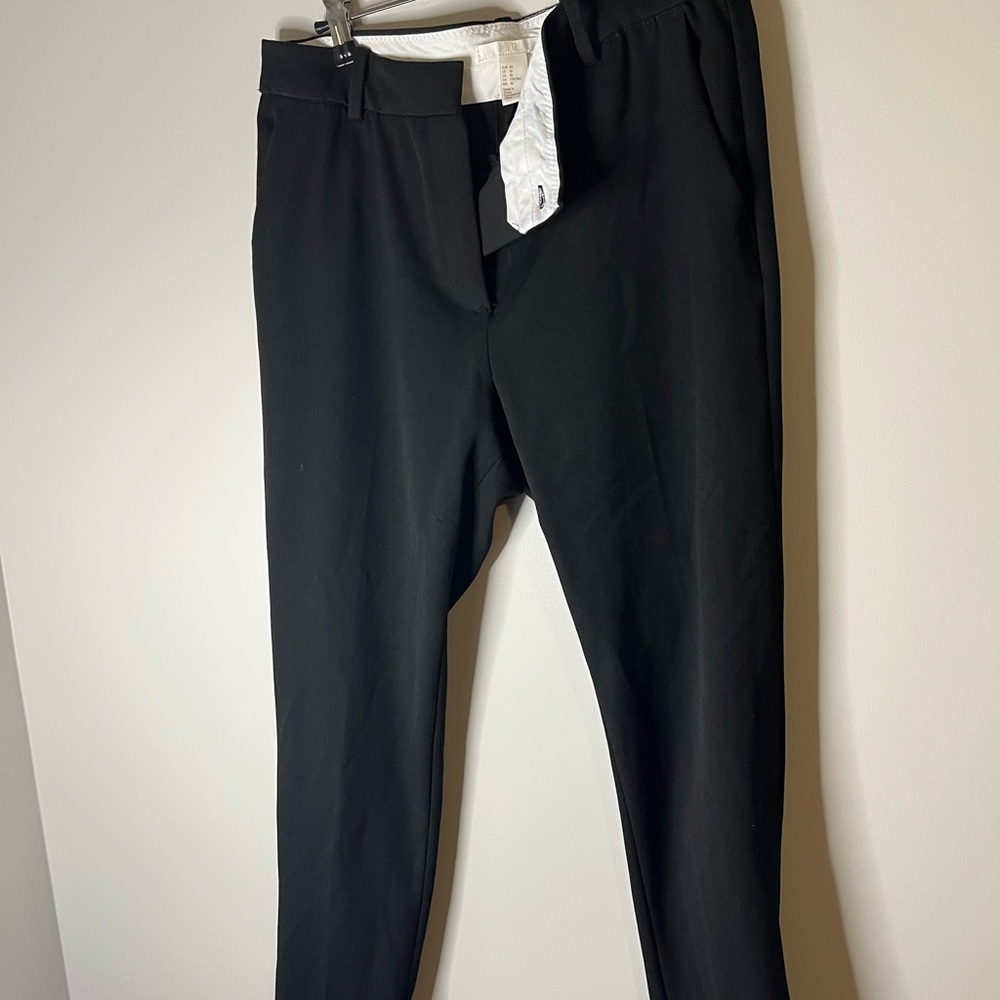 H & M CROPPED BLACK PANTS